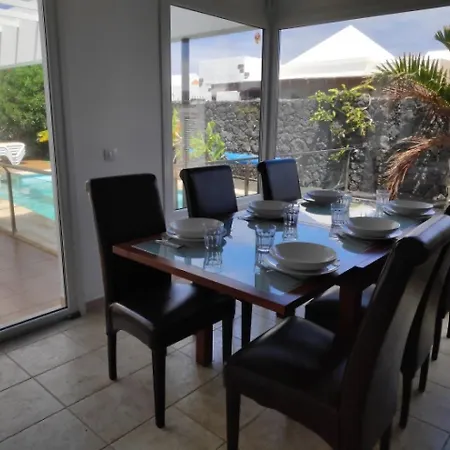 Vista Volcan Villa *